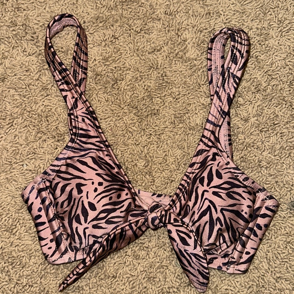 Target Bikini top NEVER WORN